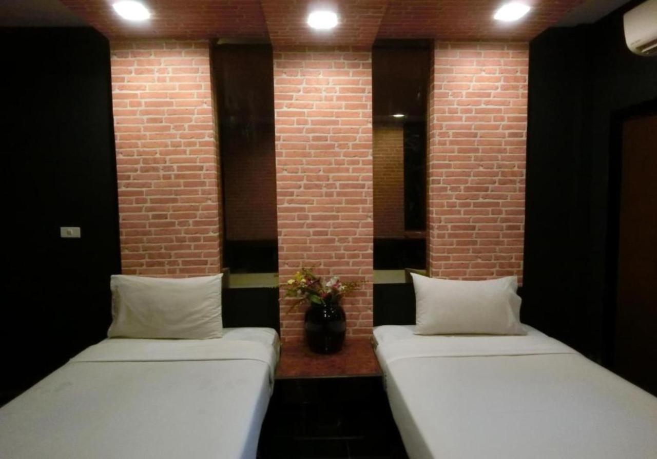 Newyork Suite Hotel Ban Ko  Exteriör bild
