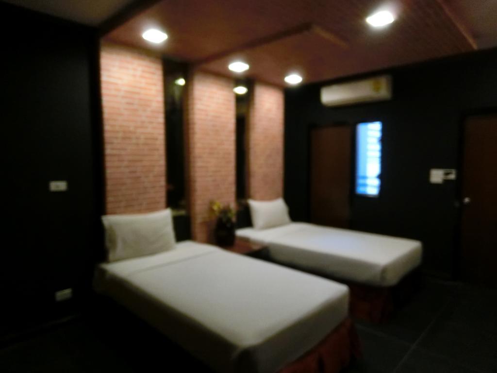 Newyork Suite Hotel Ban Ko  Exteriör bild